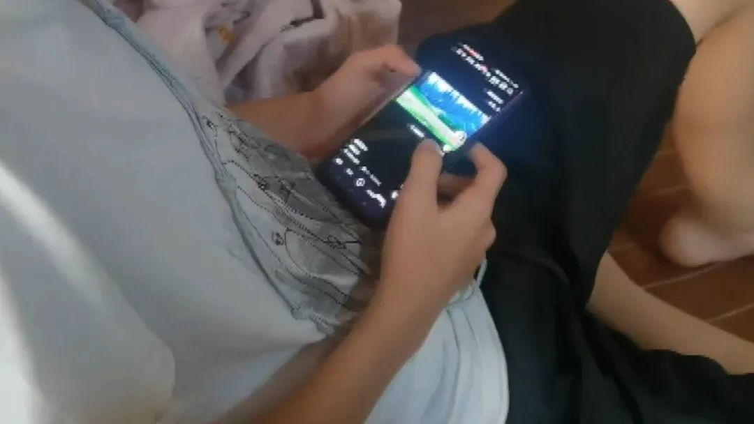 DƬ